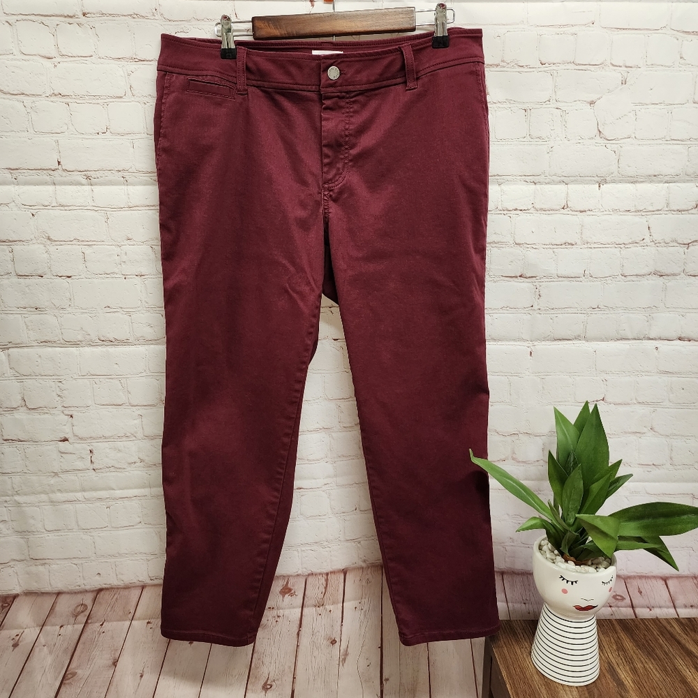 Women's Burgundy Jeans